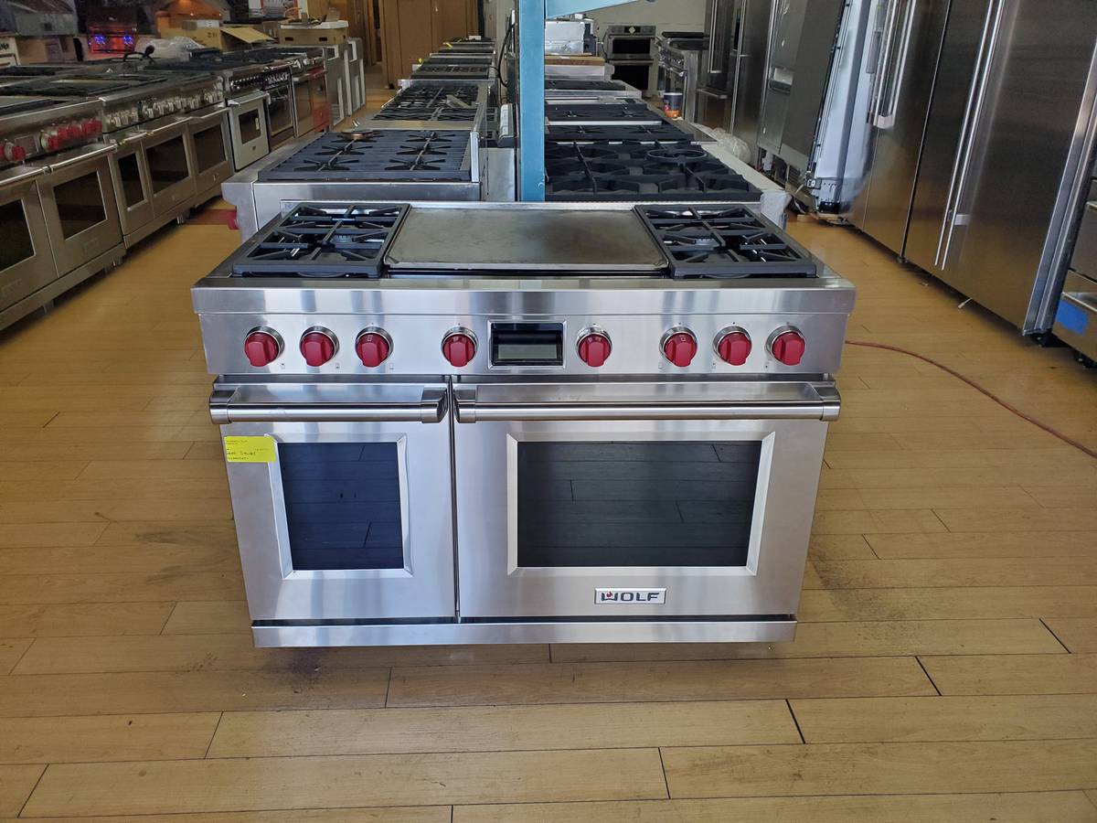 Wolf DF486G 48 Inch Pro-Style Dual-Fuel Range with 6 Dual-Stacked